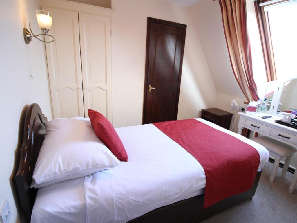 Pilgrims Hotel Кентърбъри Стая снимка