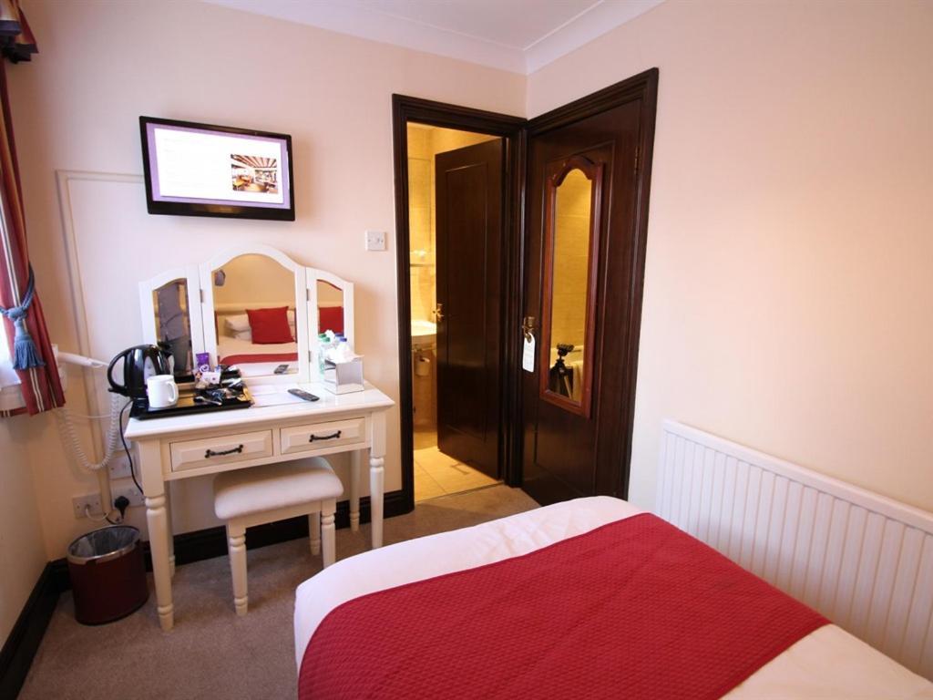 Pilgrims Hotel Кентърбъри Стая снимка