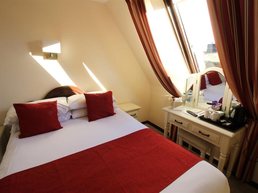 Pilgrims Hotel Кентърбъри Стая снимка